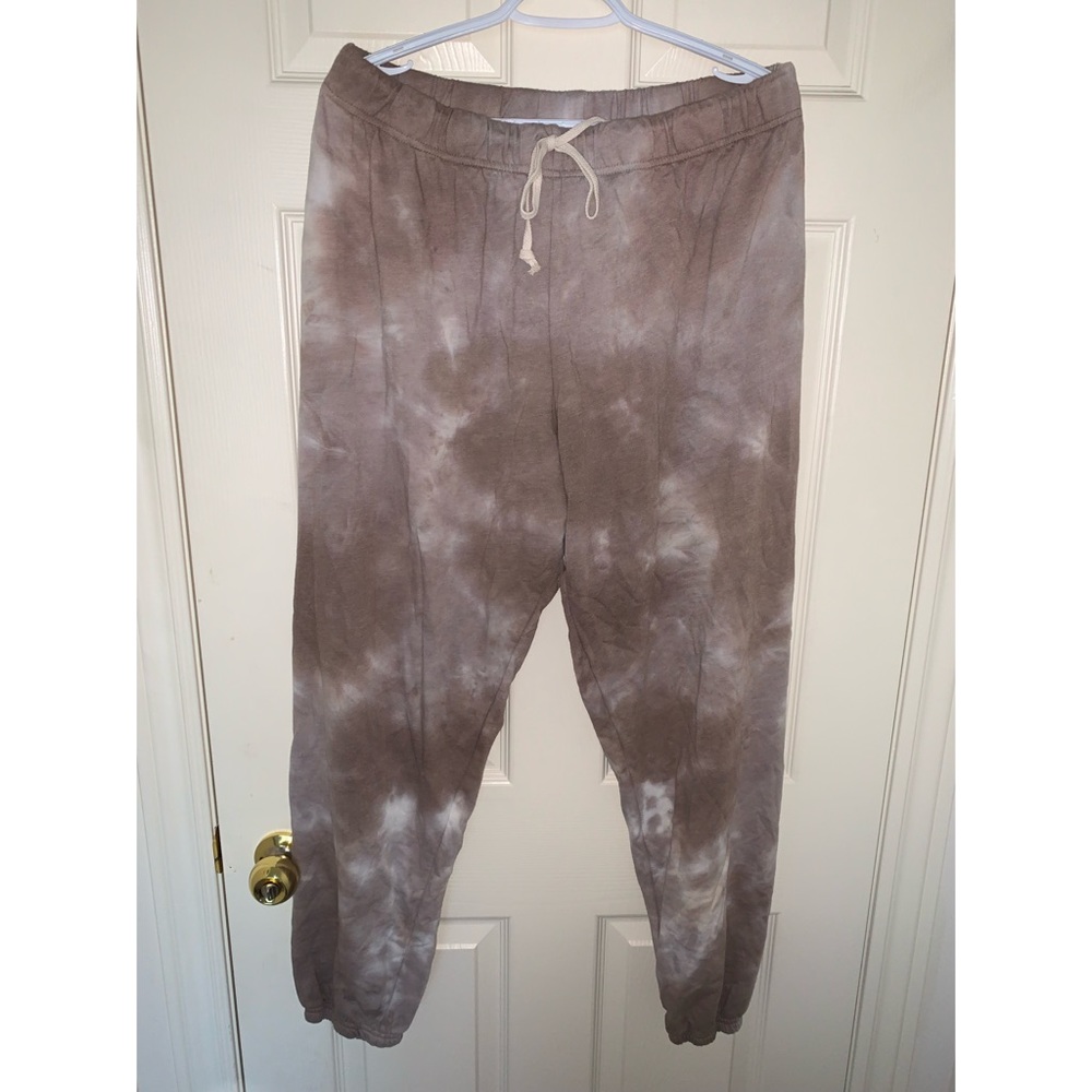 These are joggers from Nordstrom by the brand Treasure & Bond!
